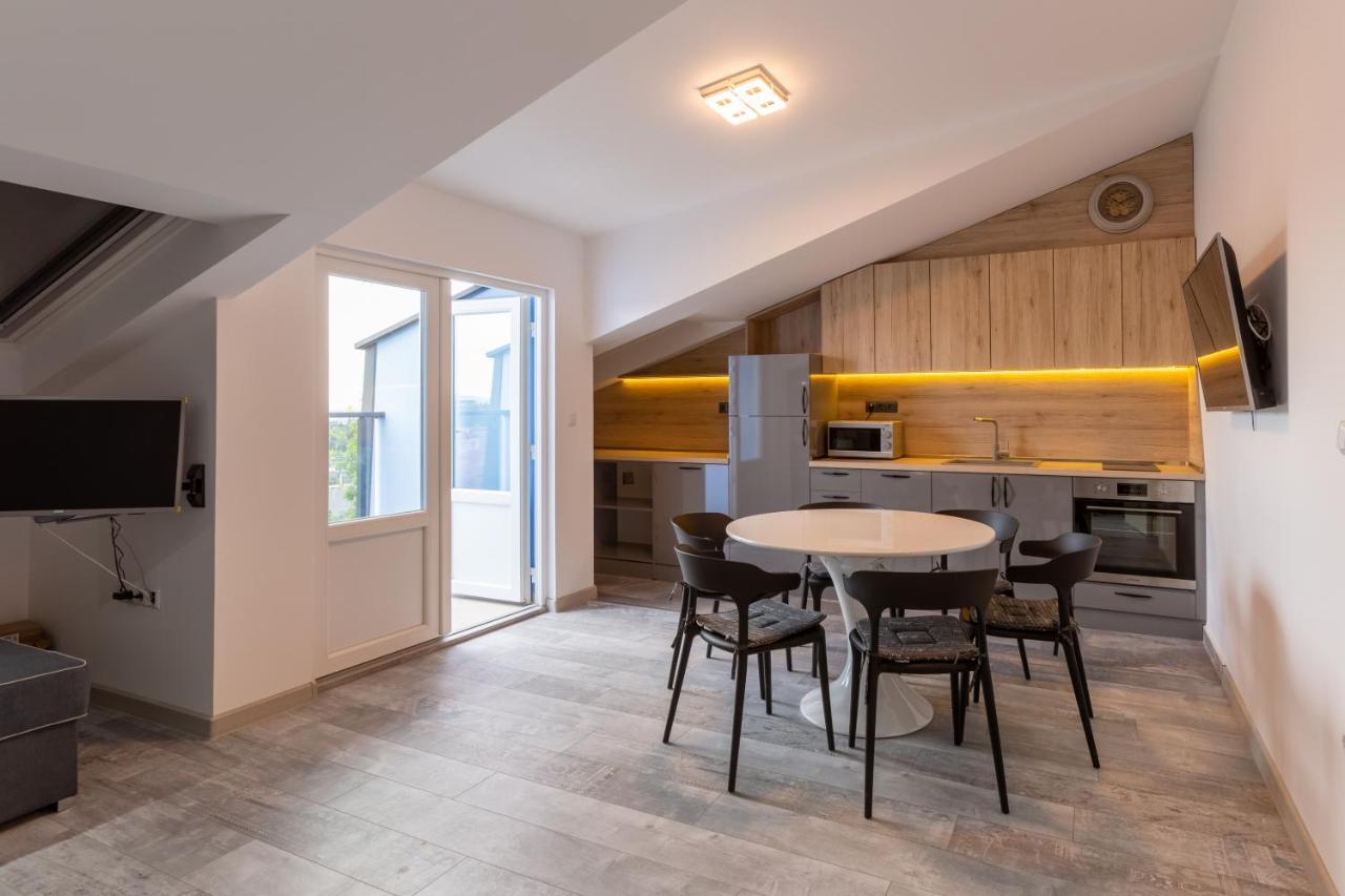 Seaman's House Apartment *